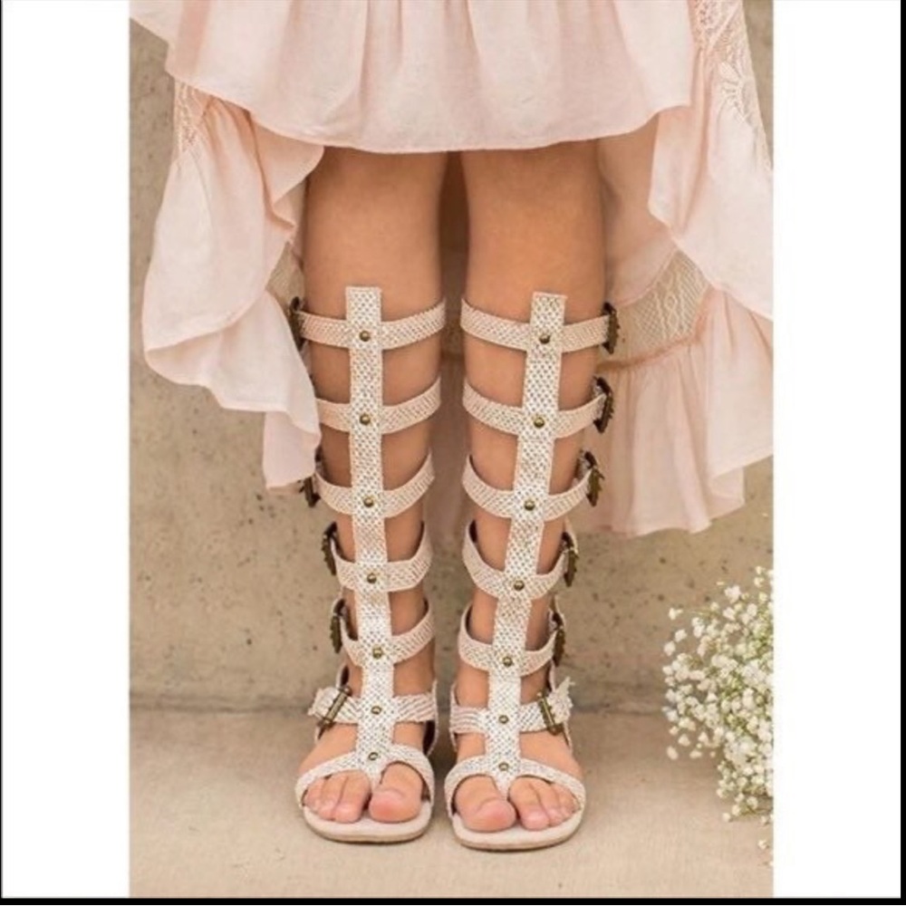 Sandals - Picture 4 of 6